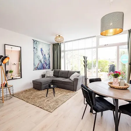 Amsterdam 9, Private Garden Apartman *